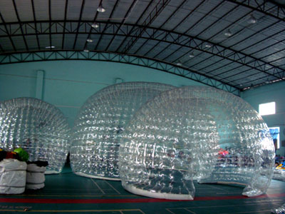 Inflatable bubble tent