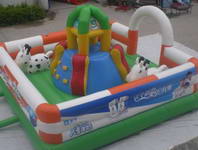 Inflatable Small Multifunctional Playground with Obstacle Course