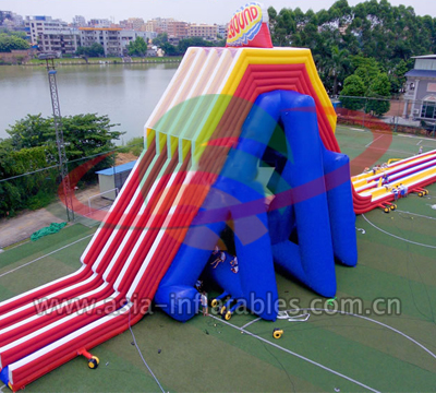 2017 Newest Exciting Inflatable Multi Lane Slide