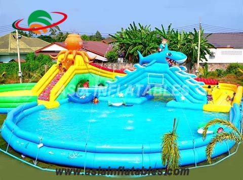 Outdoor Inflatable Watersports Waterpark With Pool and Slide For Kids And Adults