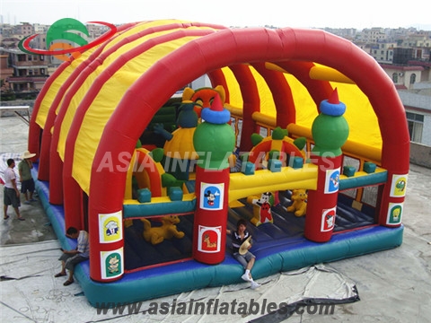 Inflatable Giant Sport Games Combo Fun City with Cover for Promotion